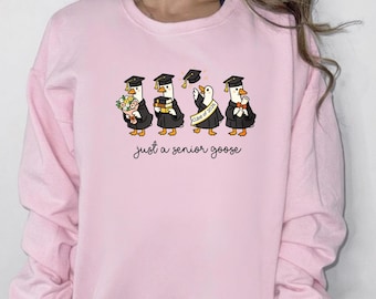 Senior Goose Graduation Tee, Class of 2026 Tee, Funny Grad Goose Shirt,Senior Year Shirt,Comfort  Graduation Gift,Graduate Humor Graduation