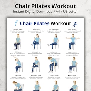 K&ouml;nnte beinhalten: Ein wei&szlig;er digitaler Download mit dem Titel "Chair Pilates Workout" mit &Uuml;bungsillustrationen. Die &Uuml;bungen umfassen Haltungskontrolle, Marschieren, Beinverl&auml;ngerung, Armkreisen, Seitbeugen, Knieanziehen, Rollen, Brust&ouml;ffner, Katze-Kuh, Schulterrollen.
