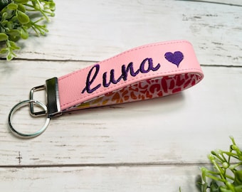 Heart Wristlet Key Fob /Personalized Vinyl Keychain /Wristlet Keychain for women / eacher gift/ Sweet 16 gift/ Mothers Day gift/Gift for her