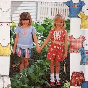 Sewing Pattern for Toddler or Child's Elastic-Waist Shorts and Crop or Waist-Length Shirt - Sizes 2 3 4 Chest 21-23"  Simplicity 7626