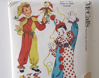 Vintage Sewing Pattern for Child's Jester Costume - Boy's or Girl's Clown Costume Pattern - 1940s - Size 6-8 Chest 24-26" McCall's 1507