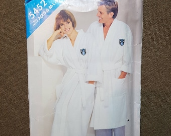 Schnittmuster für Herren- und Damenrobe - Langer oder kurzer Hausmantel - Vintage 80er Brust/Büste 30-48" (76-122 cm) See And Sew 5452 G