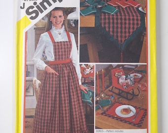 Christmas Decor Pattern - UNCUT Vintage Sewing Pattern for Long Apron, Table Runner, Placemats, Napkins, Sleigh Centerpiece Simplicity 6140