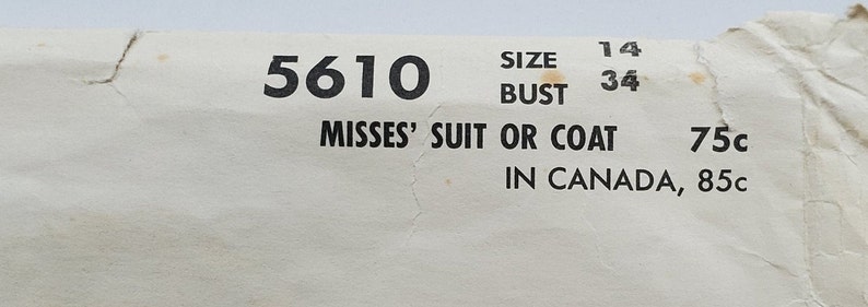 Vintage Size 14 B34 60s Sewing Pattern for Single-Breasted Coat and Skirt Suit w Lined Jacket Coat Pattern McCalls 5610 G Bust 34