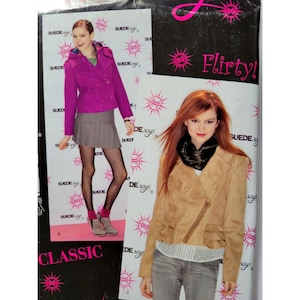 Könnte beinhalten: Eine Modeseite mit zwei Bildern. Eine Frau trägt eine lila Jacke und einen grauen Rock, die andere eine hellbraune Wildlederjacke. Die Texte "Flirty!" und "CLASSIC" sind sichtbar.