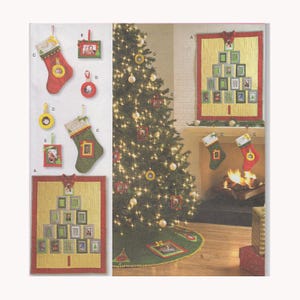 Patron de couture pour décorations de Noël, porte-cartes matelassé, jupe sapin photo, bas personnalisé, ornements - Simplicité non coupé 2488 S