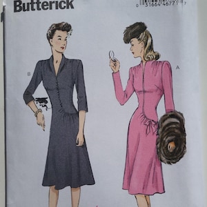 Może przedstawiać: Wzorzec szycia vintage do sukienki, Butterick numer B6374, rozmiary 6-8-10-12-14. Wzorzec zawiera dwie ilustracje kobiet w sukienkach, jedna w różowym, a druga w szarym.