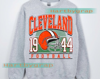 Cleveland sweatshirt, Vintage Cleveland Football tee, Football shirt,Cleveland football shirt ,  Game day Football,Retro football tee