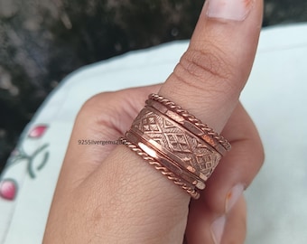 Anillos apilables de cobre martillado hechos a mano - Juego de 5
