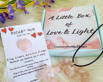 Rozenkwarts-cadeauset: ketting, armband en zakknuffel - genezende kristallen