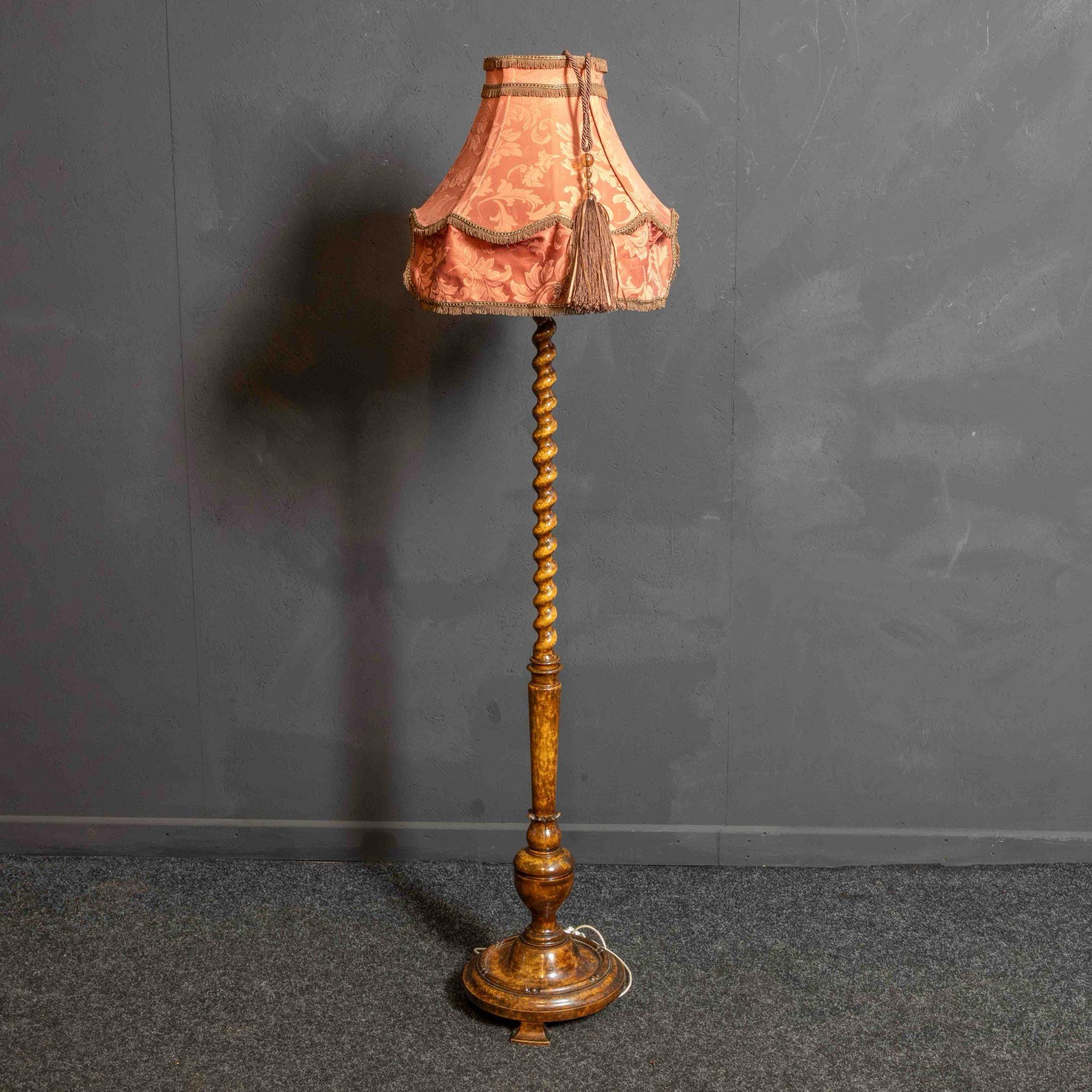 フロアスタンド Vintage antique pineapple floor stunned Vintage antique pineapple floor stunned