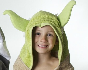 baby yoda hooded towel