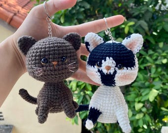 Custom Crochet Cat Keychain, Amigurumi Pet Souvenir, Handmade Pet Accessory