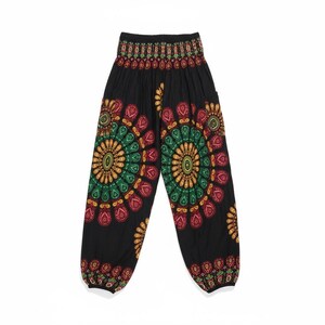 Pantalones harem Mandala con bolsillos, pantalones bohemios para festivales, pantalones unisex de talle alto negros. imagen 13