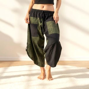 Groene harembroek van Thais katoen – Handgemaakte uniseks Boho Festival-broek