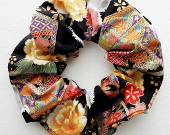 Scrunchie - Japanese kimono inspired cotton, approx 5" diameter