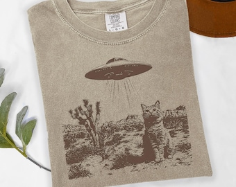 UFO Cat Western Shirt, Comfort Colors® %100 Cotton, Vintage Alien Graphic Tee, Funny Space Kitten Top