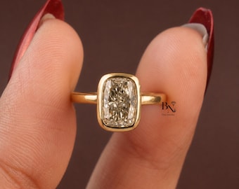 Anello di fidanzamento con castone, diamante sintetico taglio cuscino allungato da 4 carati, anello solitario moderno, anello con castone in oro 14 carati