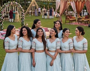 Pastellblaues Lehenga-Set für Brautjungfern, indisches Hochzeitsoutfit, florales Lehenga Choli, Kleid für Sangeet und Mehndi