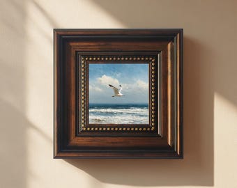 Mini cuadro al óleo de una gaviota volando sobre las olas del océano, pintado a mano / Arte mural costero enmarcado / 10 x 10 cm / Decoración para casa de playa / Arte de la naturaleza
