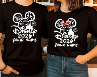 Camiseta familiar personalizada de Disneyland París 2026, vacaciones familiares en grupo, camiseta con nombre personalizado de Mickey y sus amigos, camiseta unisex para niños.