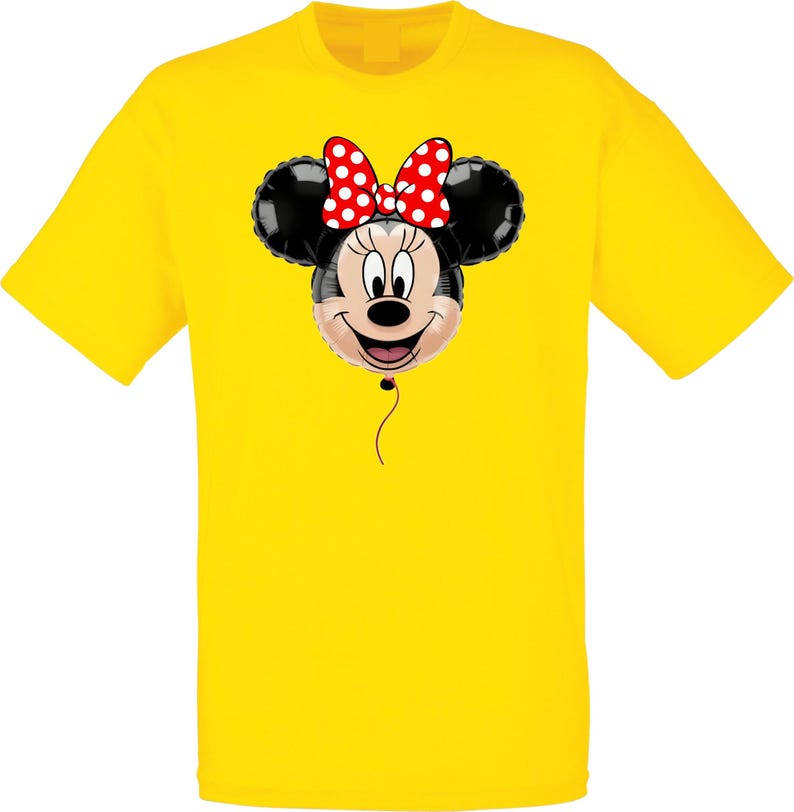 Pu&ograve; includere: Una maglietta gialla con un design a palloncino di Minnie Mouse. Il palloncino ha orecchie nere, un fiocco rosso a pois bianchi e una faccia sorridente. La maglietta &egrave; realizzata in materiale morbido.