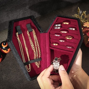Personalized Halloween Velvet Jewelry Box, Coffin Halloween Jewelry Box, Gothic Jewelry Organizer, Custom Coffin Jewelry Box, Halloween Gift