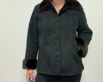 Vintage Shearling Suede Jacket Women | Black 70s Suede Bomber Coat with Fur Collar | Boho Winter Overcoat | Classic Suede Outerwear