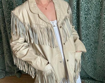 Chaqueta de cuero con flecos vintage de los años 70 / Chaqueta beige con flecos estilo western para mujer / Prenda exterior de cuero de invierno hecha a mano estilo bohemio