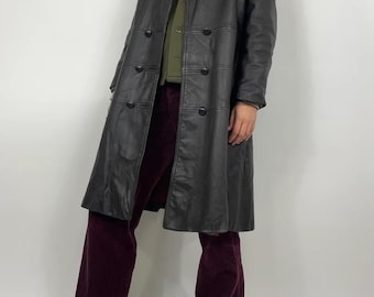 Vintage bruine leren Trenchcoat – volledige damesjas van echt leer – jaren 90 minimalistische lange bovenkleding met knopen