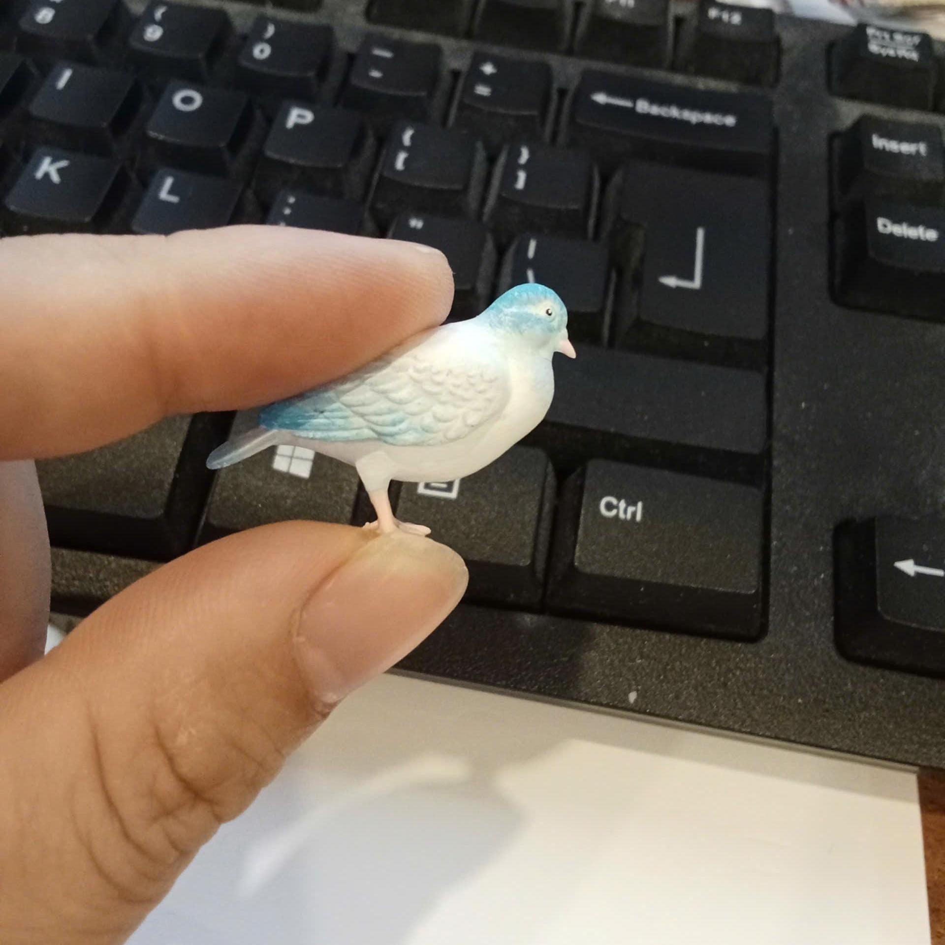 Dolls House Resin Pigeon With Food Garden Accessory Tumdee Birds Miniature