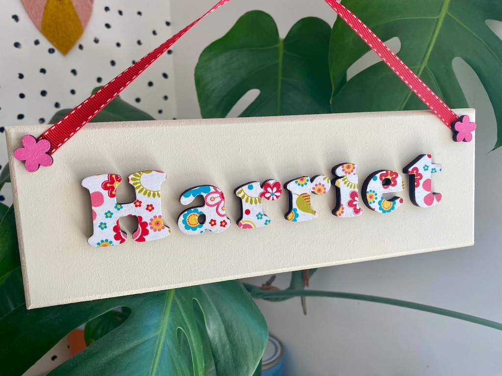 Targhetta Personalizzata Per Porta Cameretta – Manufaktur Liebevoll – Motivo Arcobaleno Laila – Regalo Di Nascita E Battesimo