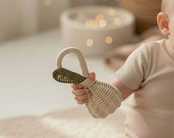 Montessori Rattan Baby Rattle – Handcrafted Sensory Toy with Bell