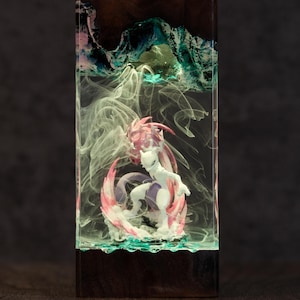 Lampa diorama z żywicy inspirowana anime – artystyczna lampa nocna z żywicy epoksydowej z klonu genetycznego, ekskluzywna dekoracja biurka gracza i nostalgiczny prezent dla męża