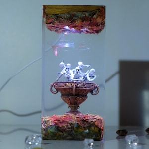Bloodborne Messenger Resin Lamp – Handmade Epoxy Night Light, Gaming Decor, Resin Lamp gift, Game gift for him, Birthday gift for him