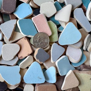 Sea Pottery Shards Groß gemischte Farbe Lot - 20 - 70 Stücke 1 &quot;- 1 1/2&quot; | Echte Strandkeramik | Mosaikfliesen, Schmuckherstellung, Küstenhandwerk