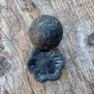 Genuine 1&quot; Black color Sea Marble & Matching Sea Glass Display • Rare Beach Finds • Surf-Tumbled Glass for Jewelry and Collectors