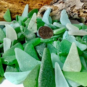 Bulk Sea Glass Triangles – 25–100 Pieces – Genuine Surf-Tumbled Sea Glass for Crafts & Jewelry – Mixed Colors – Black Sea Beach Finds