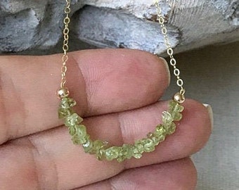 Dainty Peridot Necklace, Gold or Silver Necklace for Women, Peridot Choker, Raw Stone Necklace, Peridot Jewelry