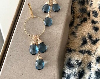 Grandes créoles en cascade avec topaze bleue de Londres et quartz Or, boucles d'oreilles tendance, créoles en cascade de pierres précieuses