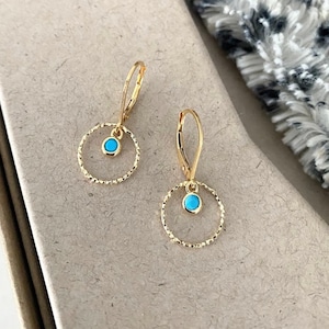 Vermeil gouden oorringen: turkooiskleurige hanger, lichtgewicht hendelsteunen