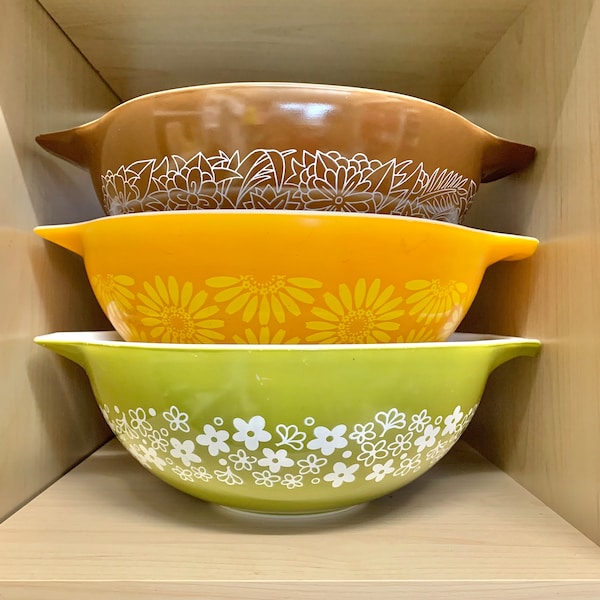 LARGE Vintage Cinderella Pyrex Bowl 444 in Spring Blossom, Yellow Daisy, or Brown Woodland Patterns w/Minor Wear