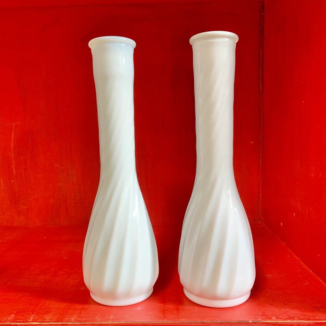Hoosier Milk Glass 9 Tall Bud Vase No Chips or Cracks Etsy