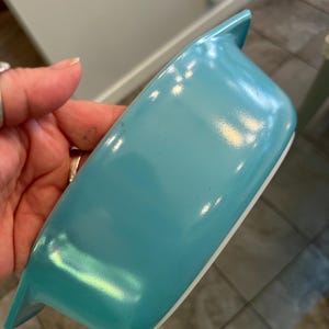 Ultra Rare Vintage Pyrex 043 1.5qt Baby Blue TURQUOISE Oval Oven Dish Milk Glass Made in the USA Aqua Kitchen