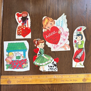 LIVRAISON GRATUITE - Vintage Girl Cute Angel Wings Puppy Dancing Cartes de la Saint-Valentin vendues séparément Découpes mignonnes rétro éphémères salle de classe romantique
