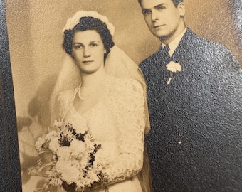Vintage Wedding Photo: 1940s Couple in Fancy Frame