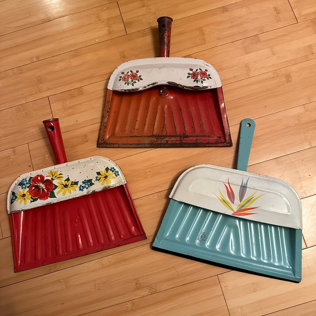 Vintage Metal Dustpans Choice of 3 Tin W/floral Designs & Some Wear