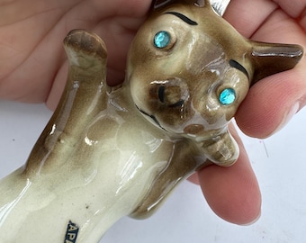 Vintage Siamese Climbing Cat Figurine: Blue Rhinestone Eyes, 1940s-50s