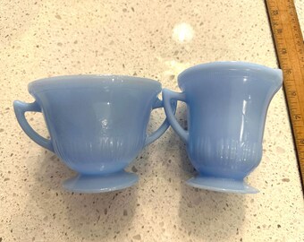 Vintage 1940s Pyrex Blue Delphite Creamer and Sugar Bowl: Pie Crust Design
