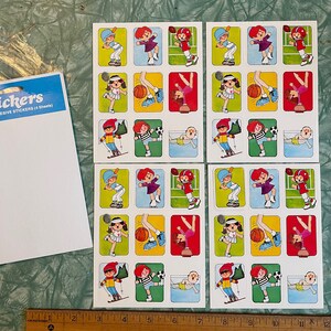 LIVRAISON GRATUITE - AUTOCOLLANTS vintage - 4 Feuilles complètes Enfants inutilisés faisant du sport | Junk Journal Ephemera | Fournitures de scrapbooking | collage | Correspondant
